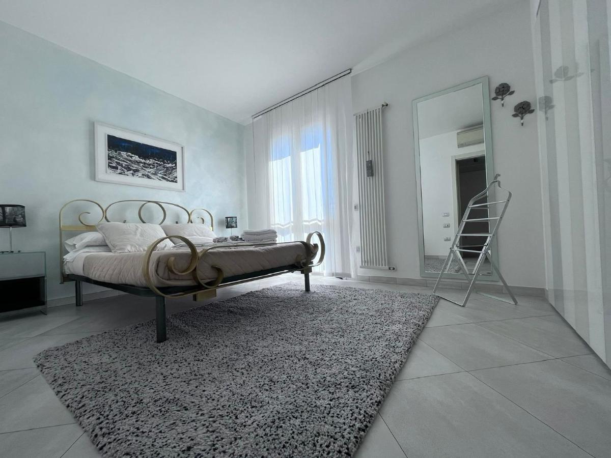 Villa Fenix Milano Luaran gambar